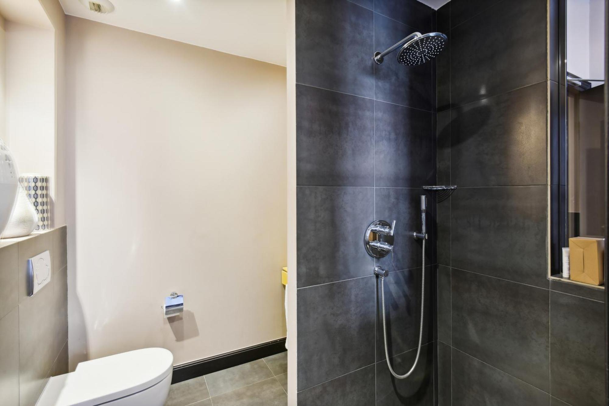 Le Singulier Hotel