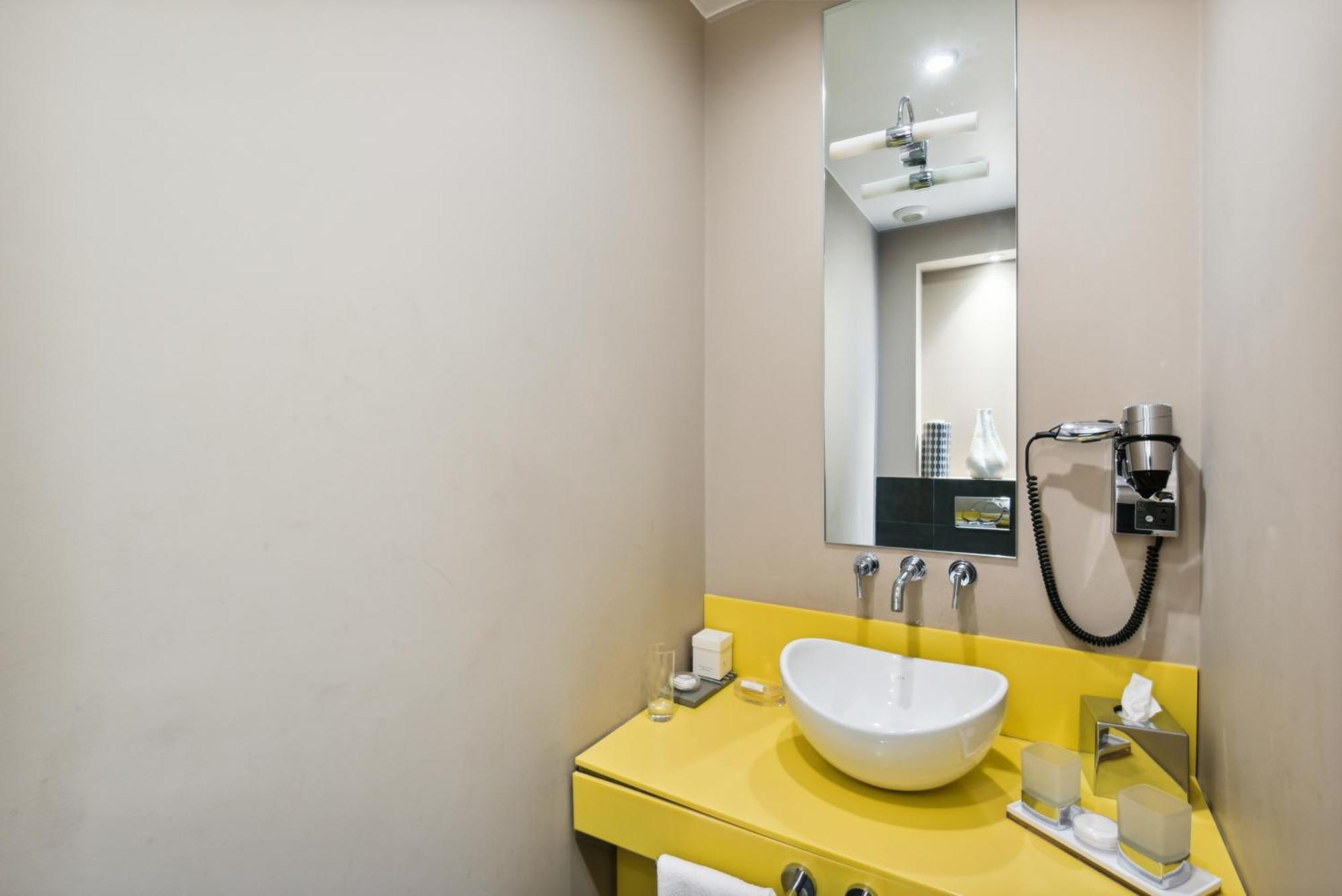 Le Singulier 3* Paris