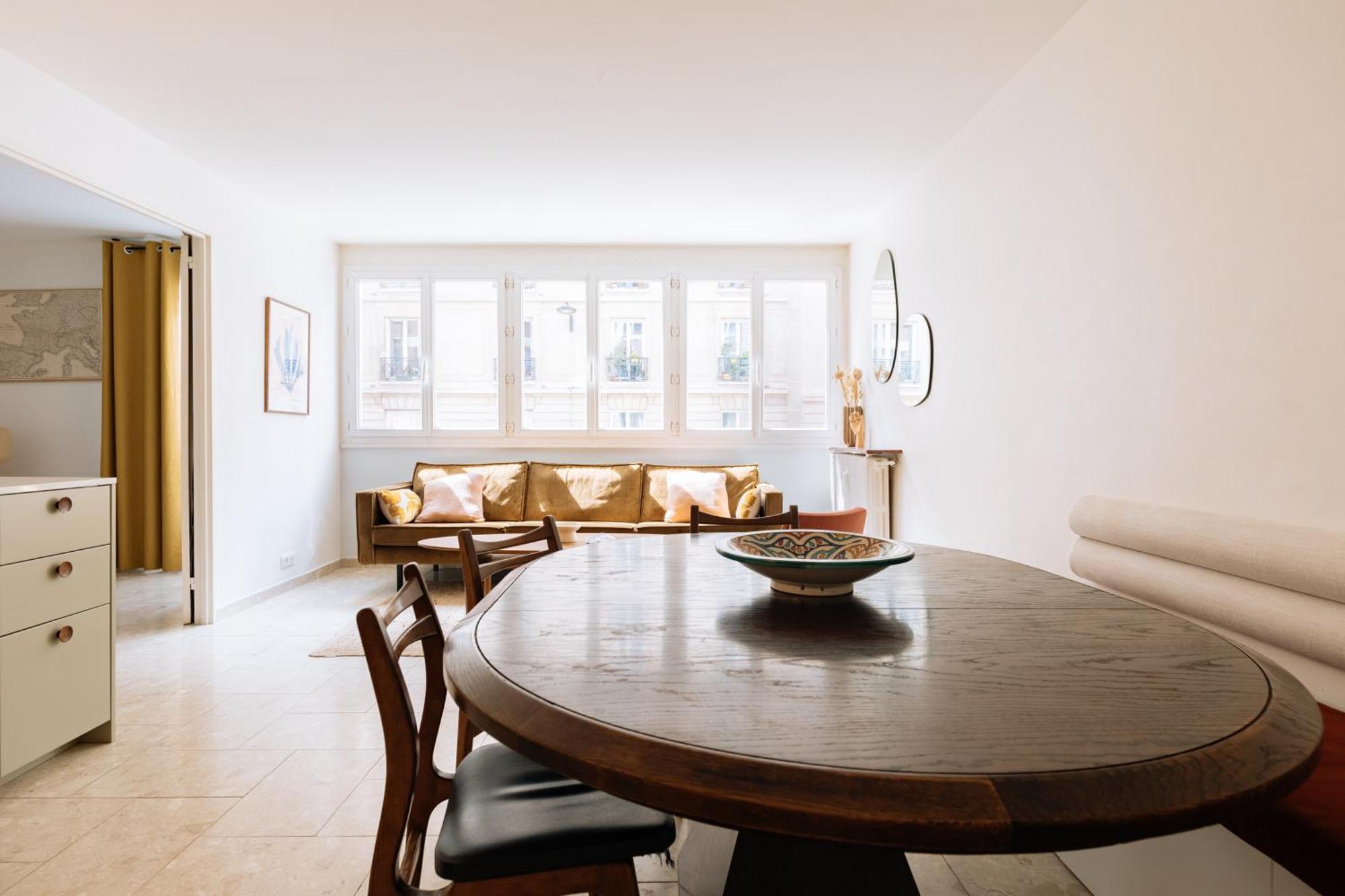 Apartment & Spacious For 6 Paris