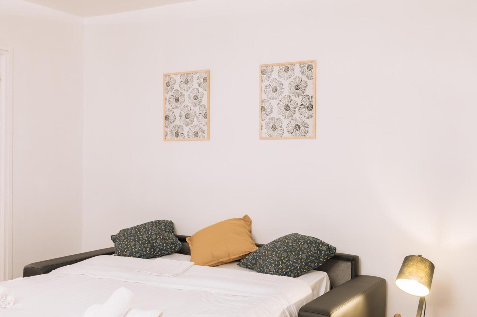 Contemporary 1bd Saint Lazare! Apartment