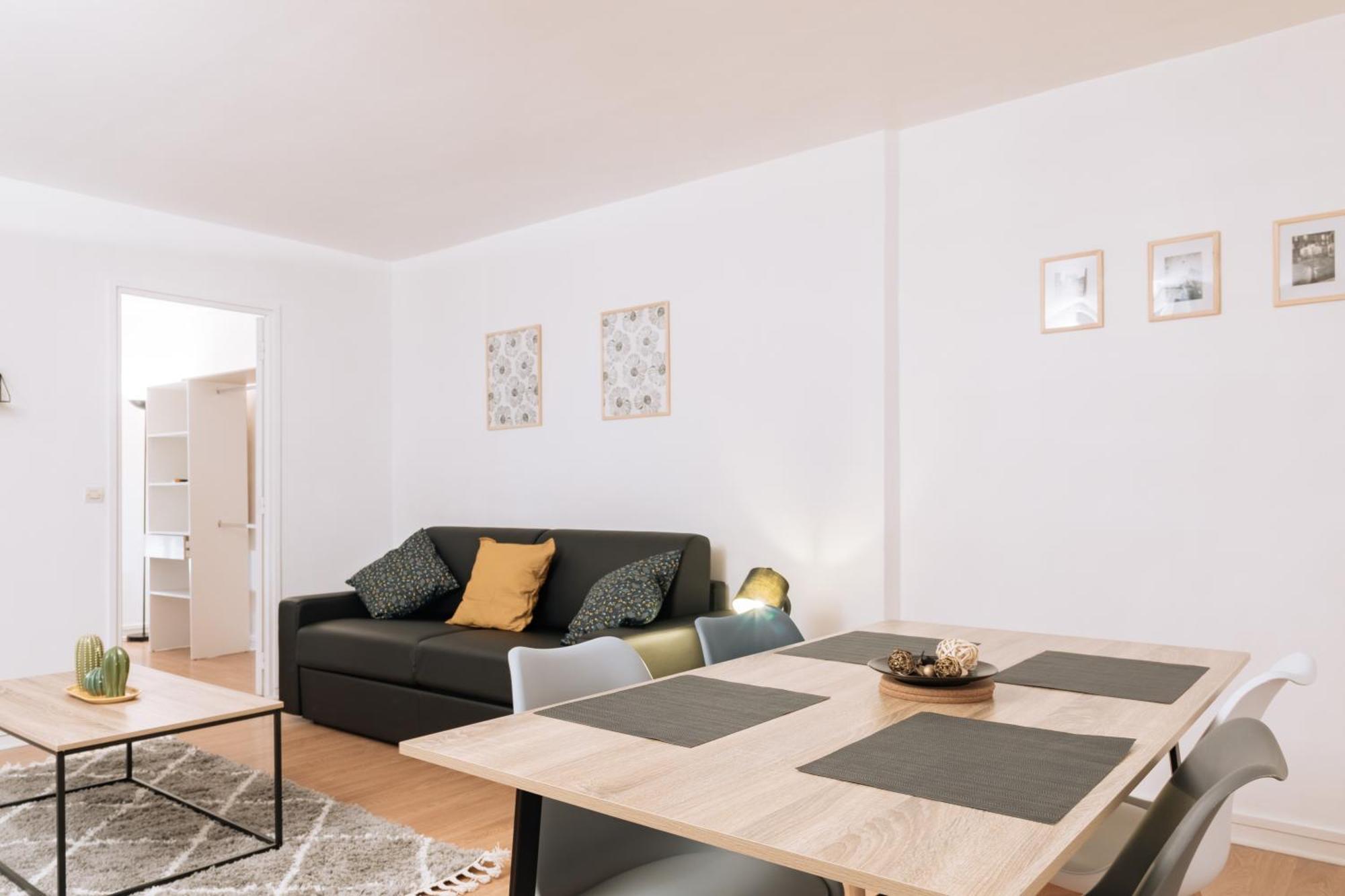 Apartment Contemporary 1bd Saint Lazare! Paris