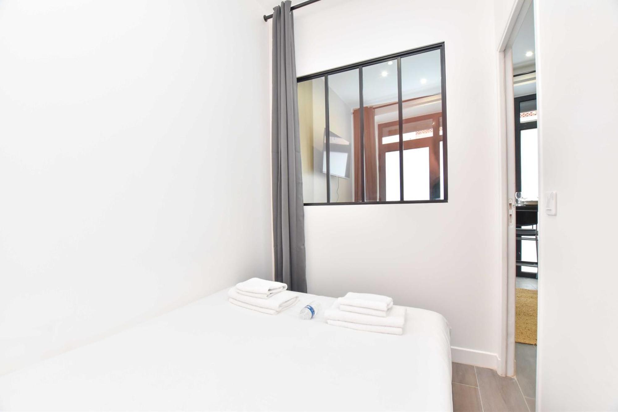 Amazing Apartement 4br Menilmontant Apartment *