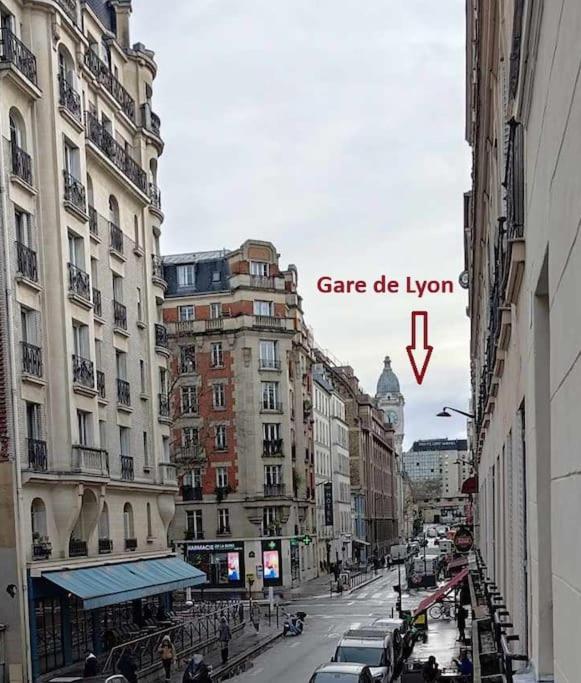 Near Bastille And Gare De Lyon