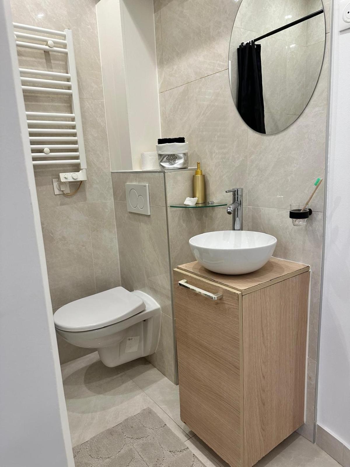Champs Elysees Tour Eiffel Apartment