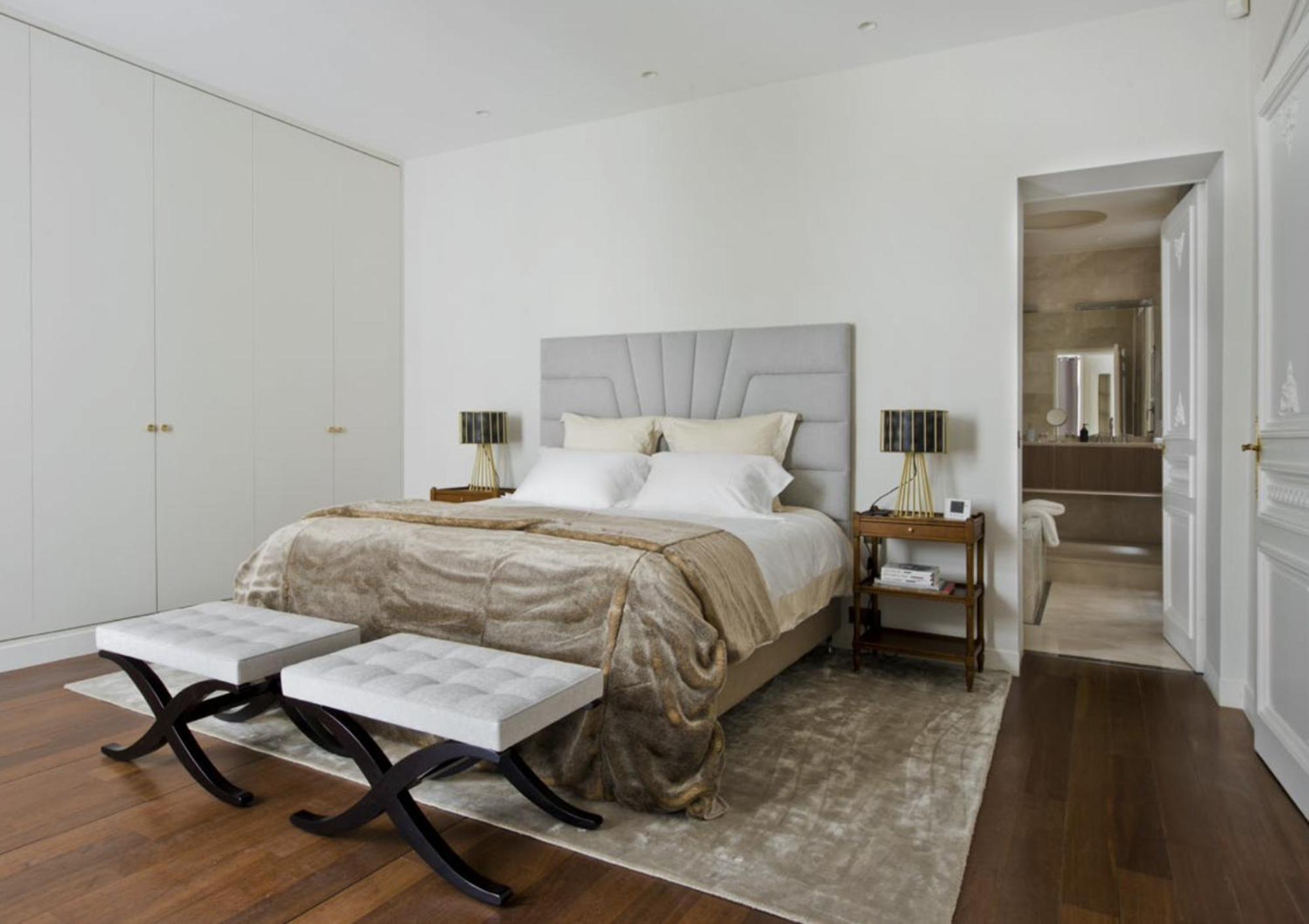 - Trocadero Apartment *