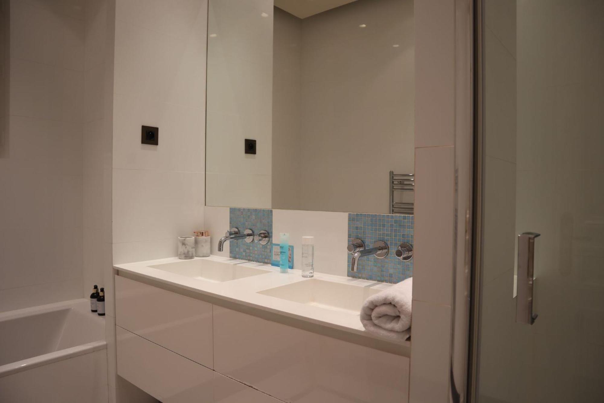 Apartment - Trocadero