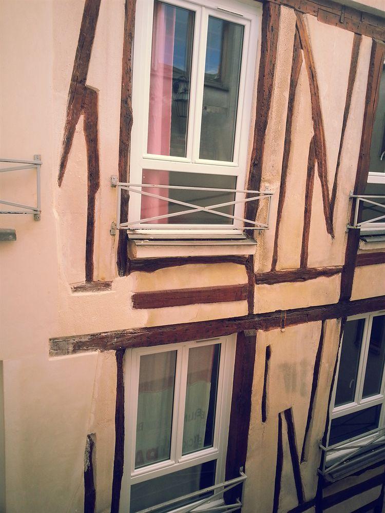 Hostel Young And Happy Latin Quarter By Hiphophostels Paris
