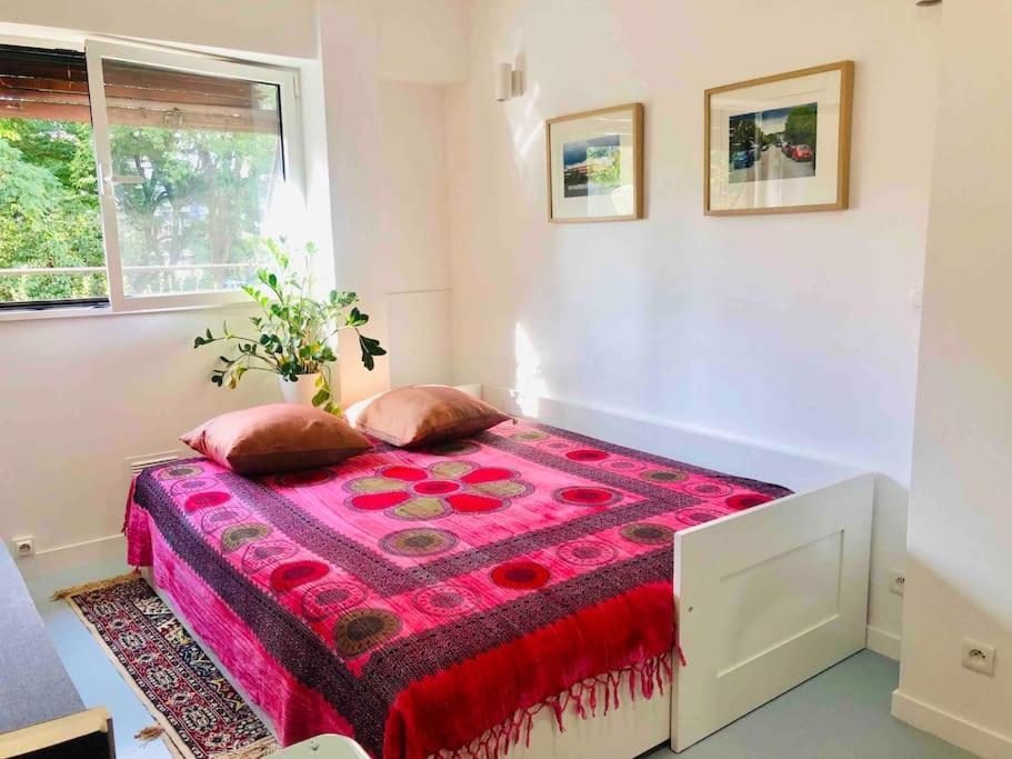 Studio, 11, Parc De Belleville Appartement