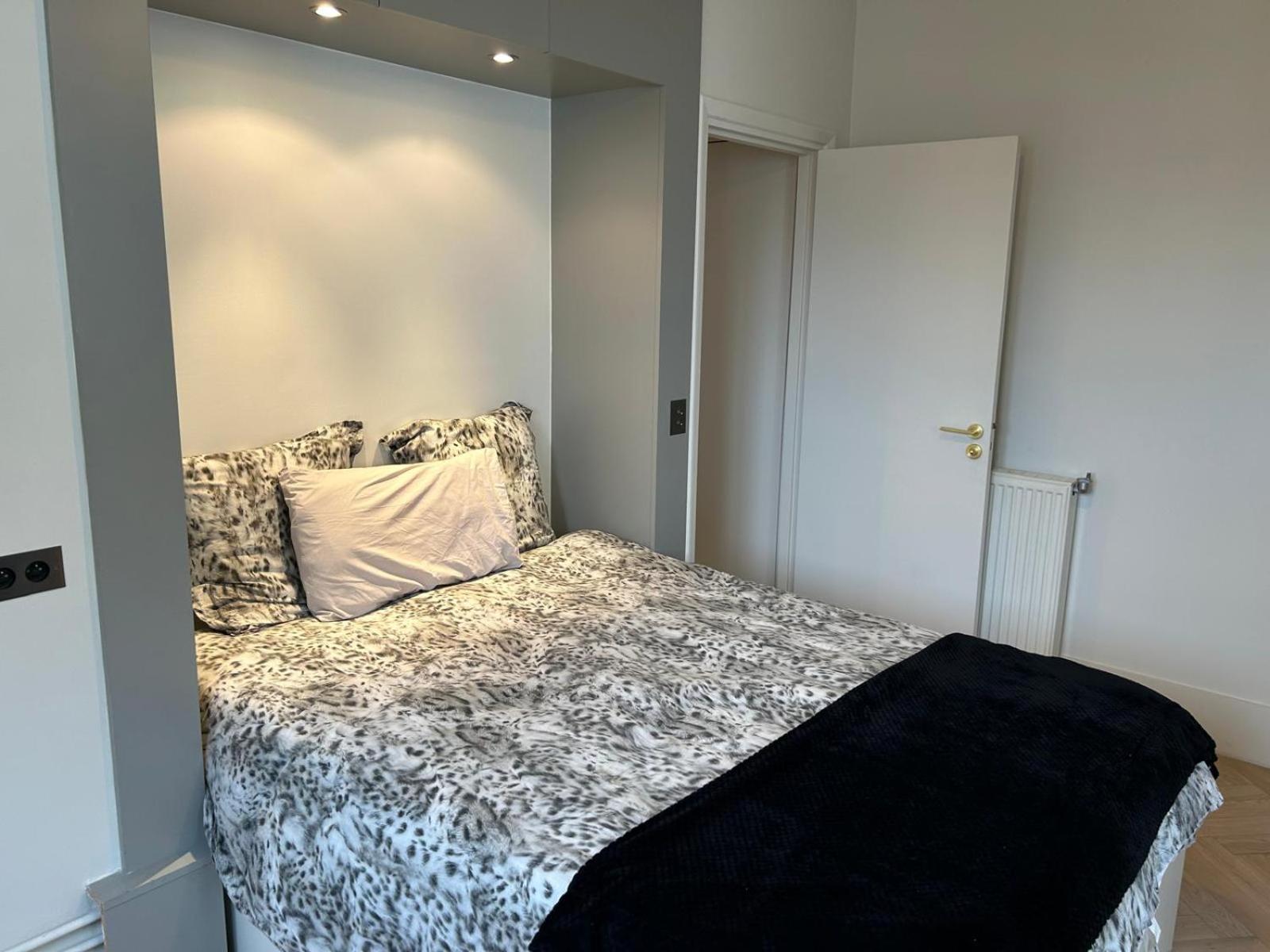 Luxueux Metro George V - Hermes - Champs-elysees - Arc De Triomphe Apartment *