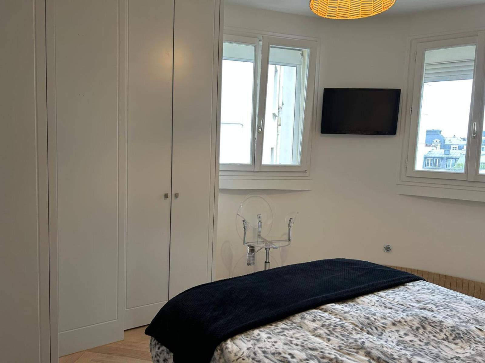 Apartment Luxueux Metro George V - Hermes - Champs-elysees - Arc De Triomphe