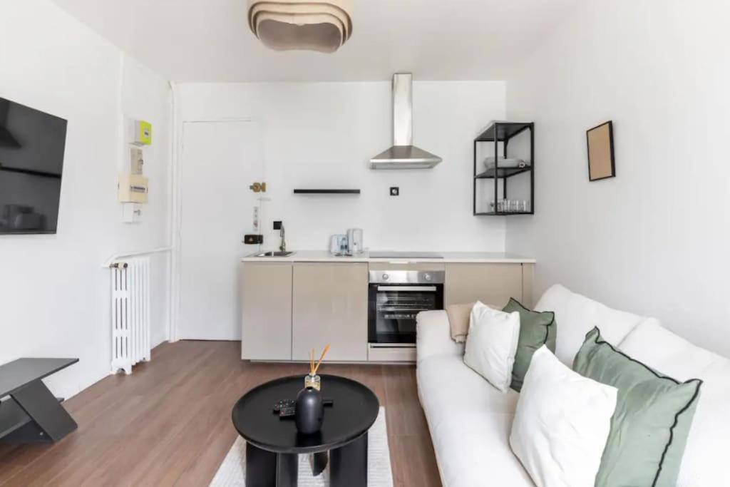 Vignoles Nation Cosy Studio Apartment *
