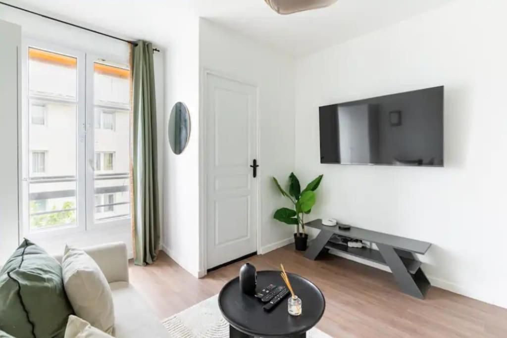 Vignoles Nation Cosy Studio Apartment Paris