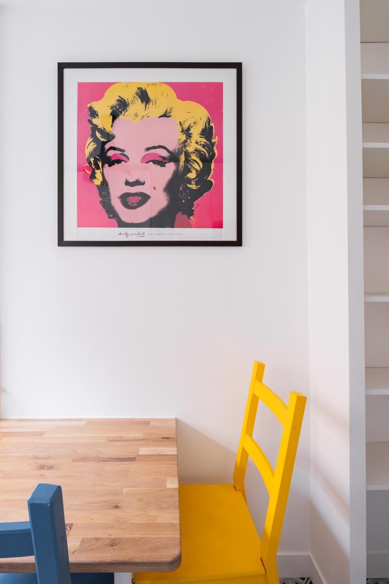 Apartment Veeve - Parisian Pop Art