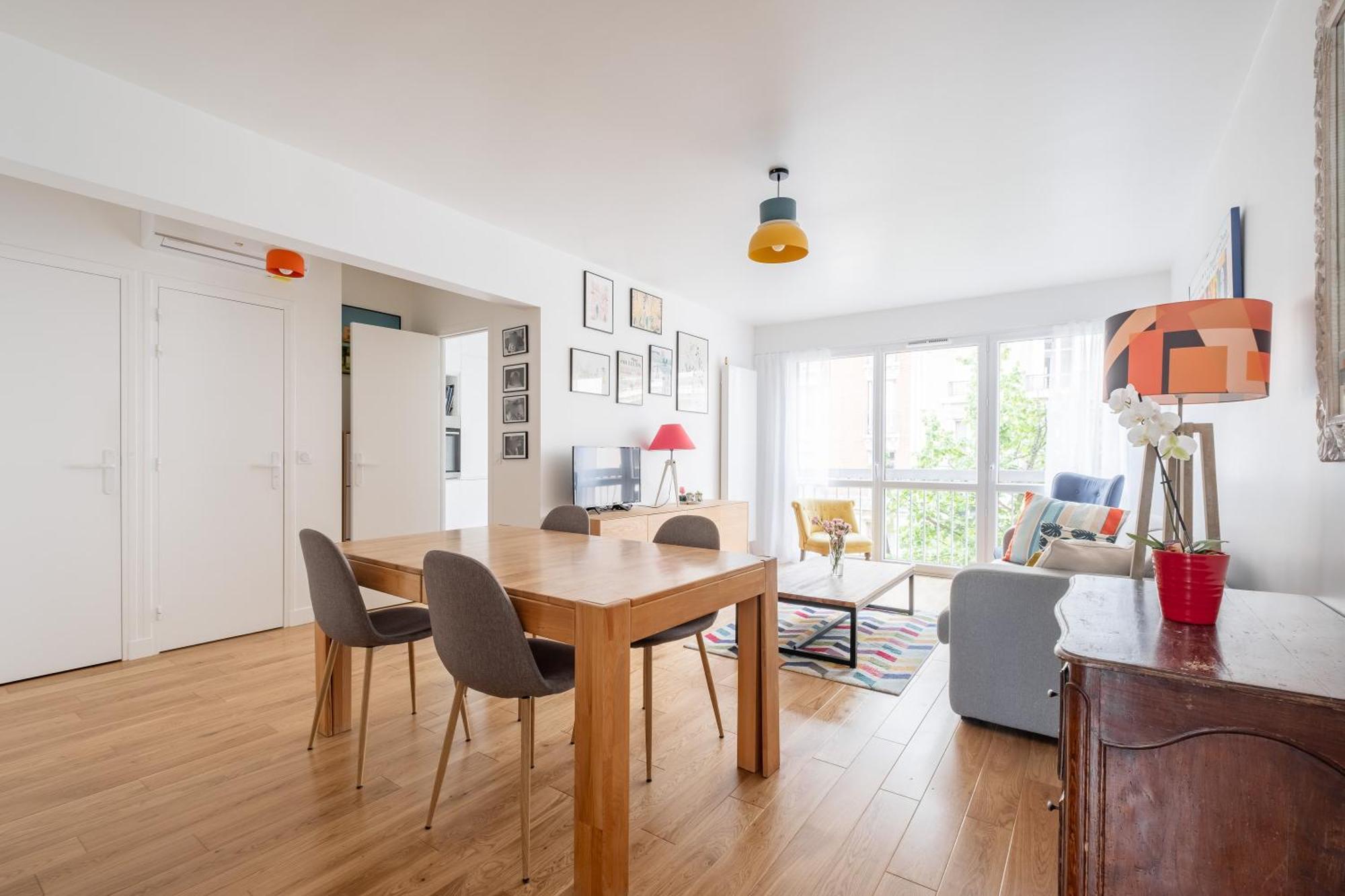 Apartment Veeve - Parisian Pop Art *