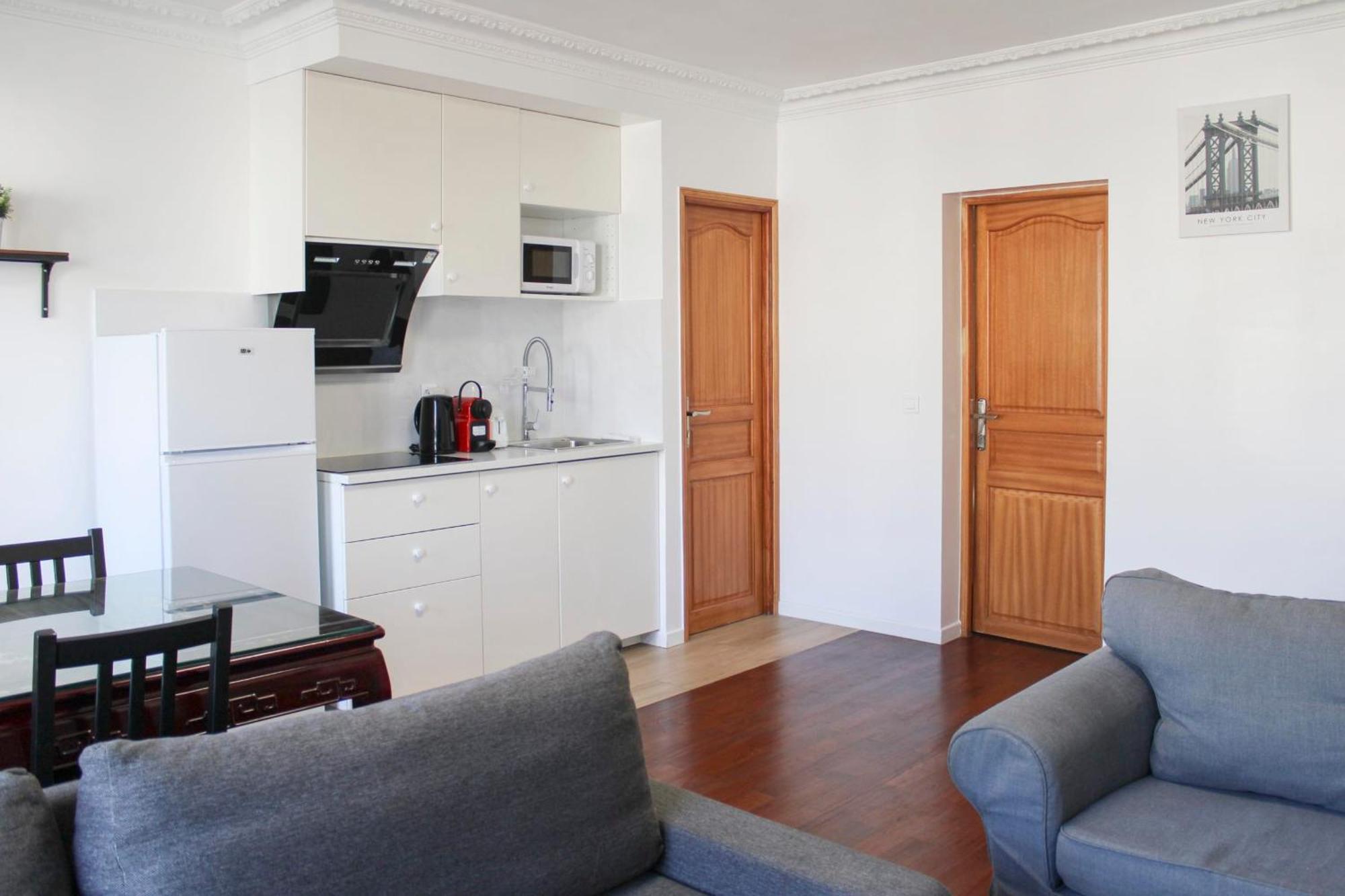Apartment Beautiful And Spacious In The 10th