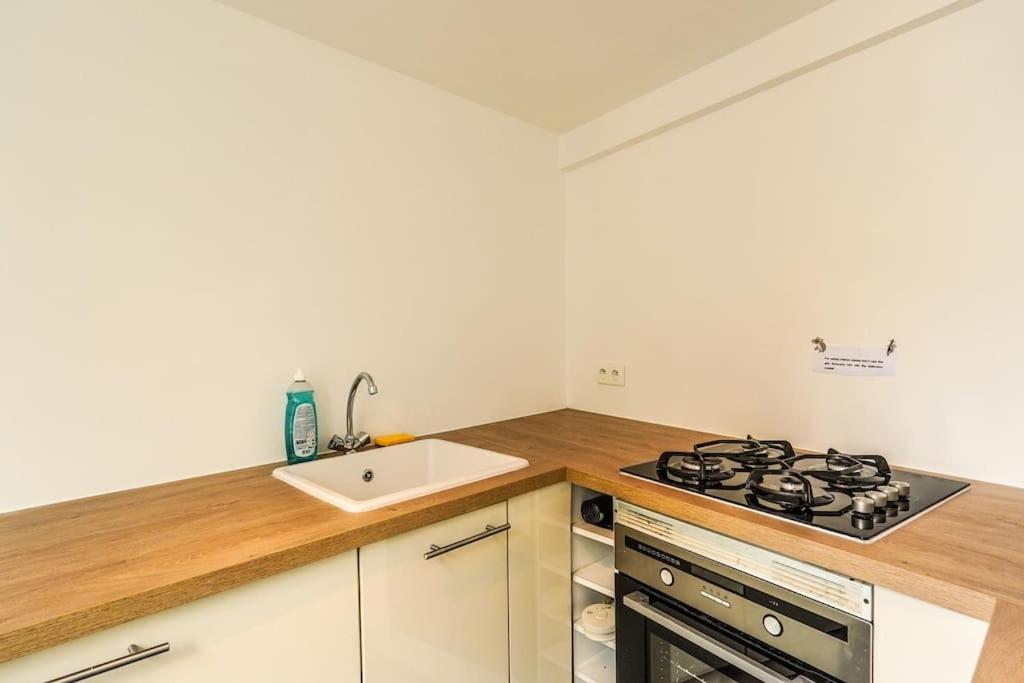 Sunny Notre Dame Apartment