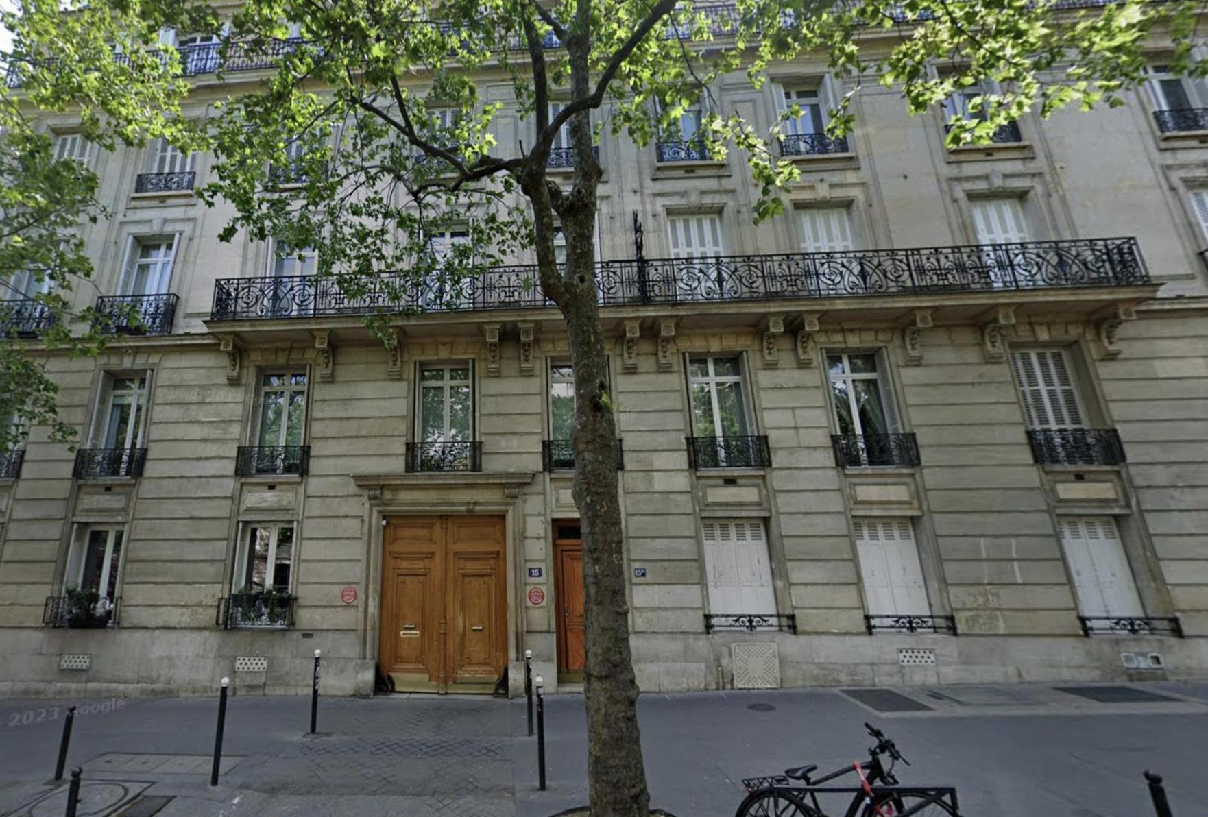 - Trocadero Apartment Paris