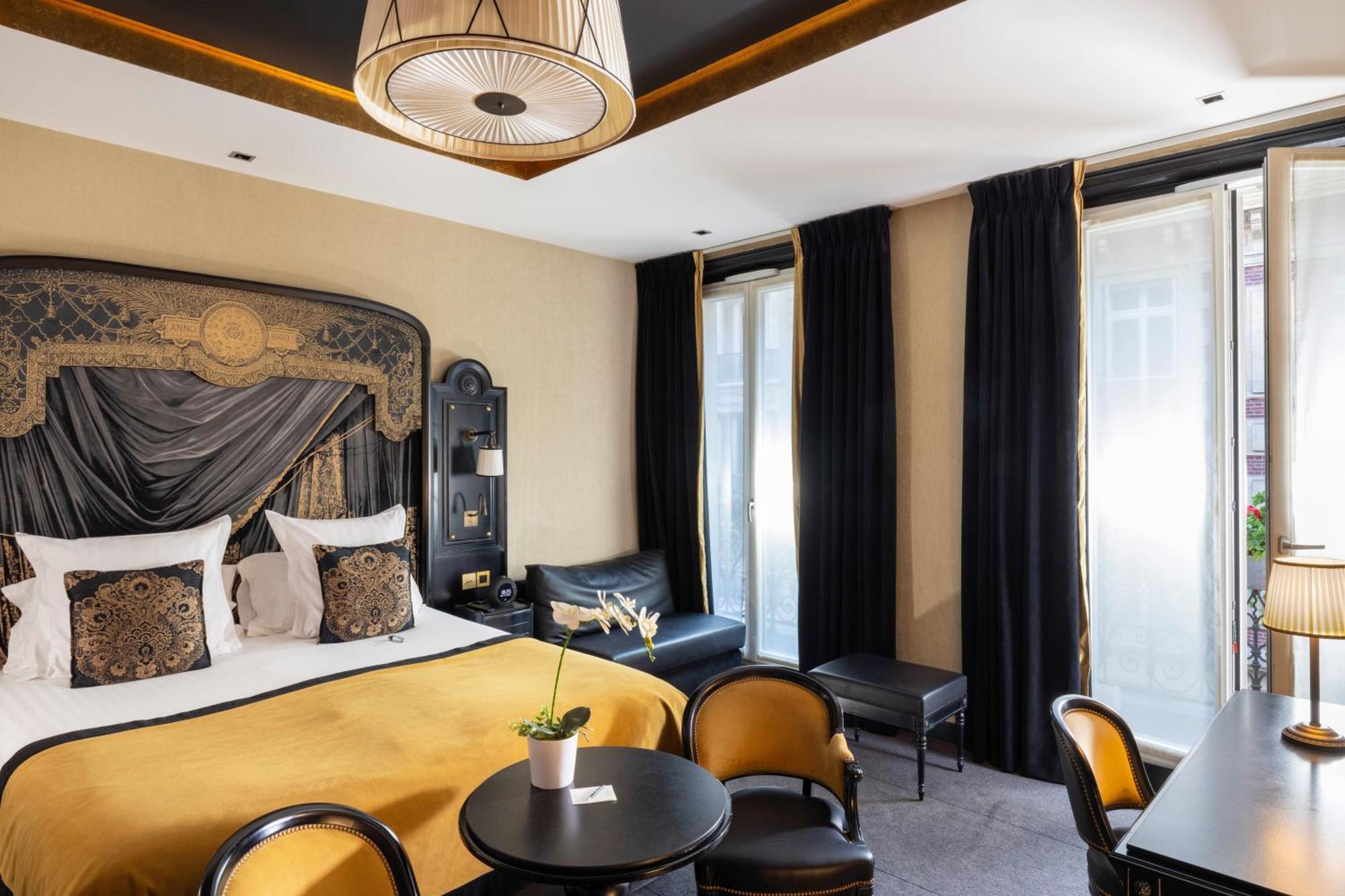 Hotel Le Belmont Paris