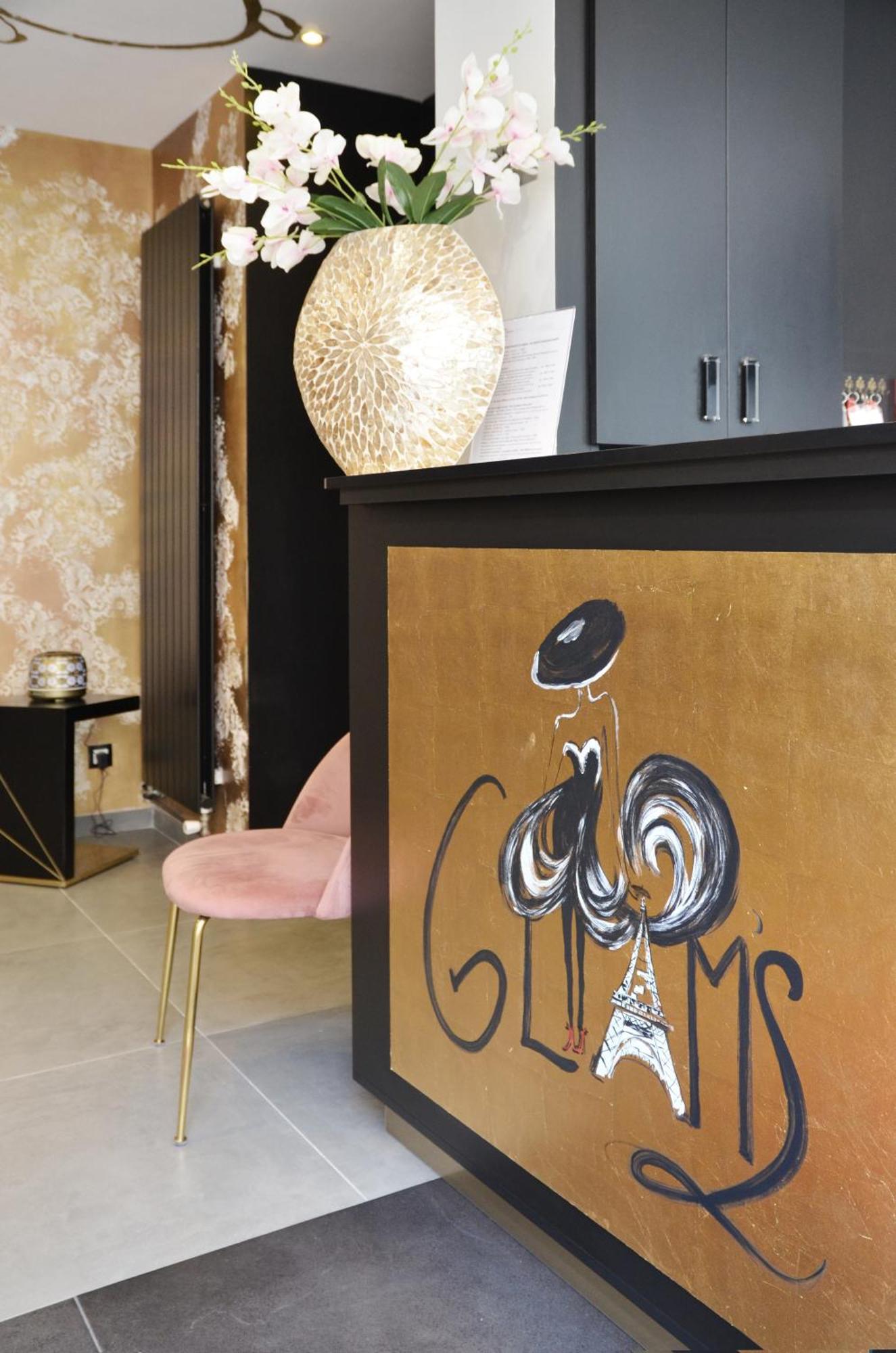 Le Glam's Hotel