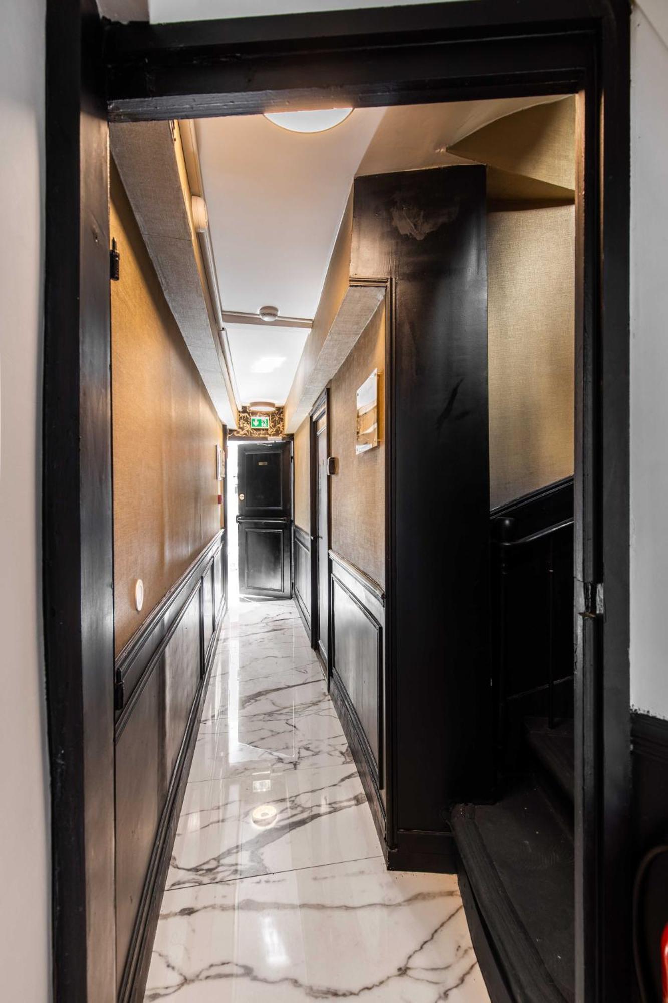 Eiffel Hostel