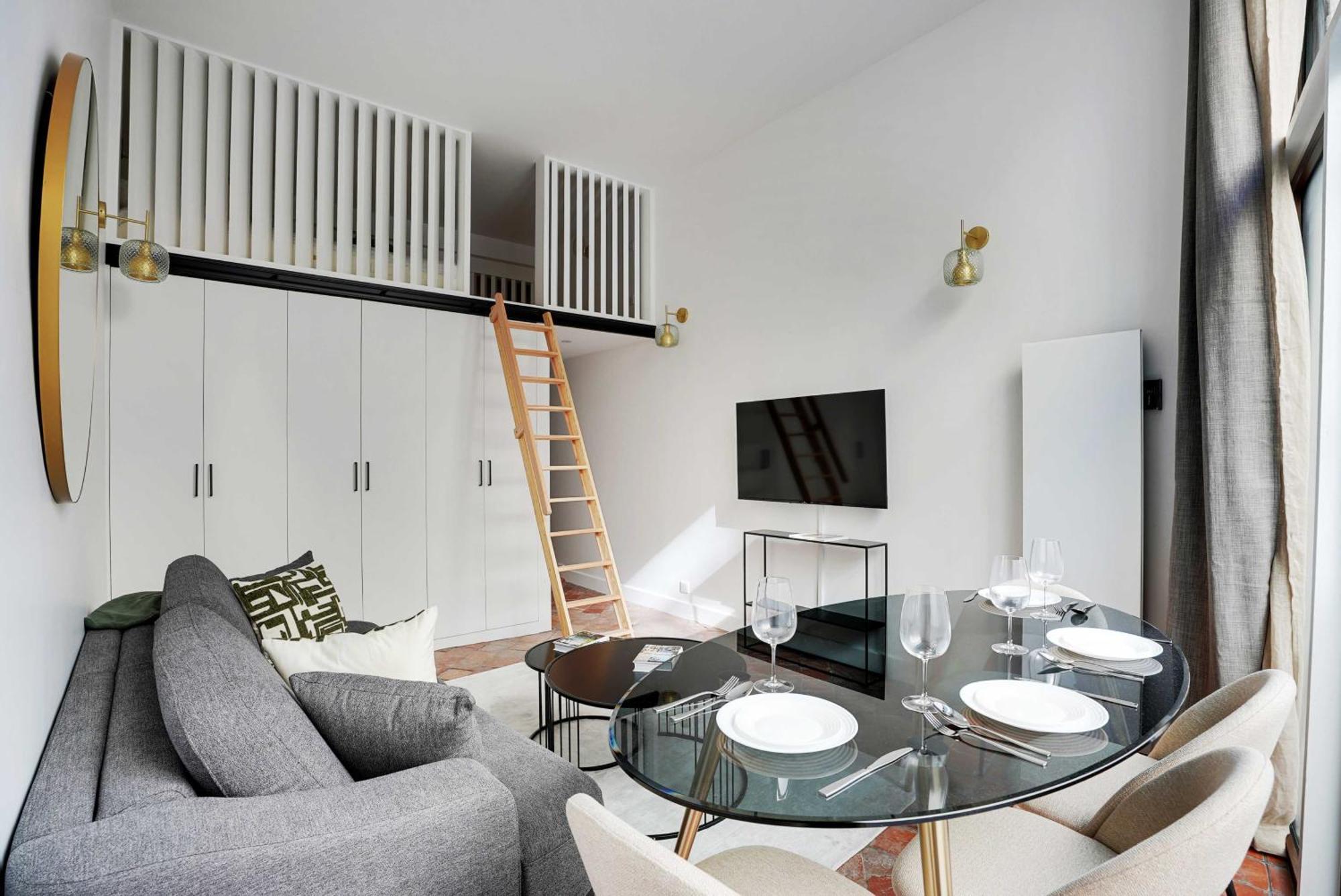 Magnifique Appt Avec 2 Salons- 1bd-6p - Notre-dame Apartment