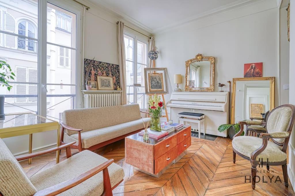 Appartement Charmant 2 Pieces Au Coeur De Faubourg-montmartre - 182c Paris