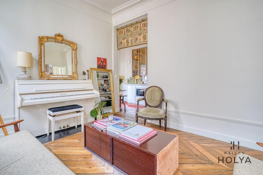 Charmant 2 Pieces Au Coeur De Faubourg-montmartre - 182c Appartement Paris