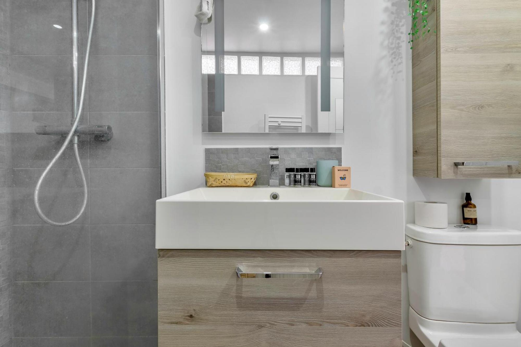 Apartment Faubourg St Martin - Canal Saint Martin Chaleureux