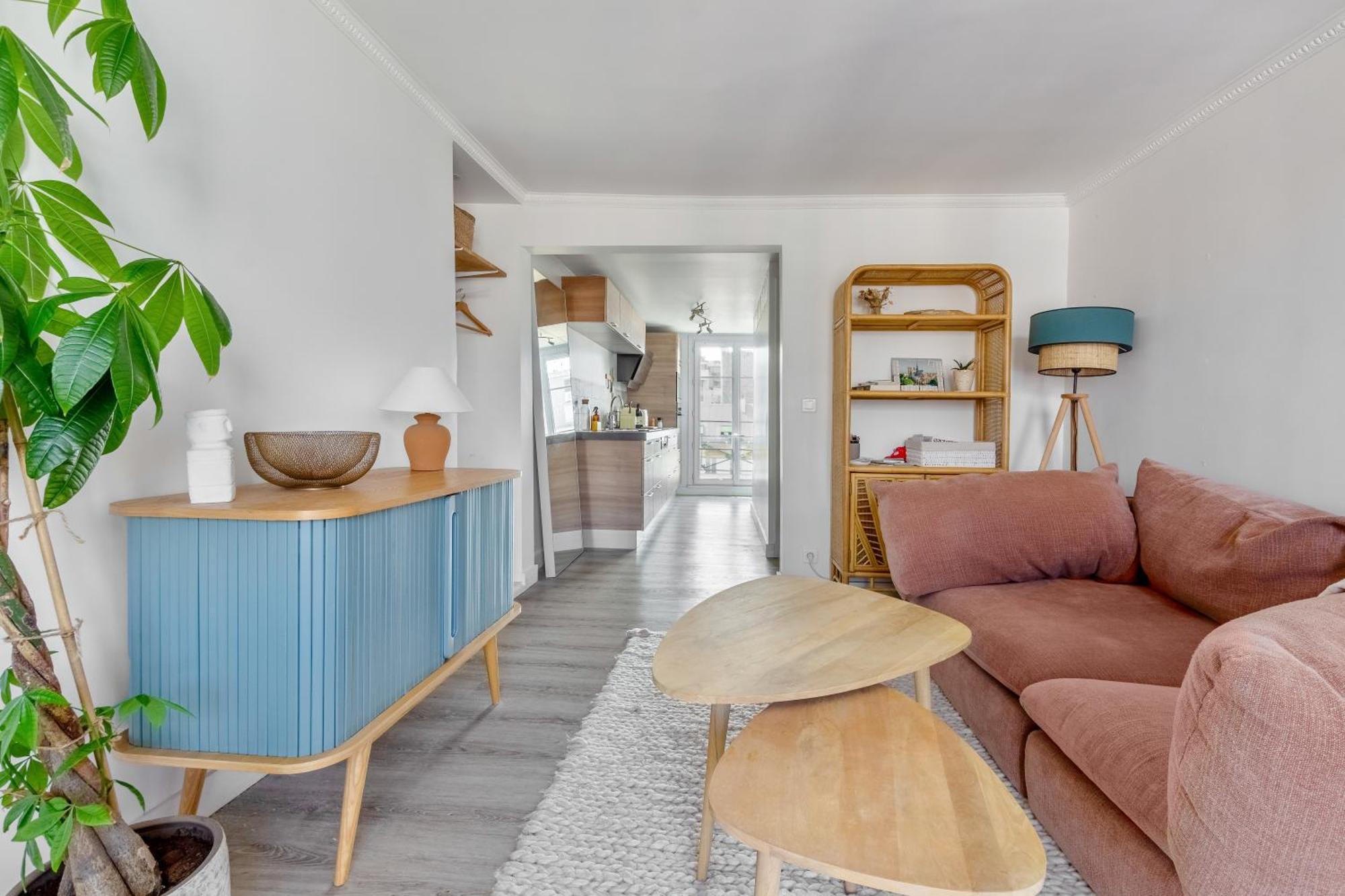 Faubourg St Martin - Canal Saint Martin Chaleureux Apartment