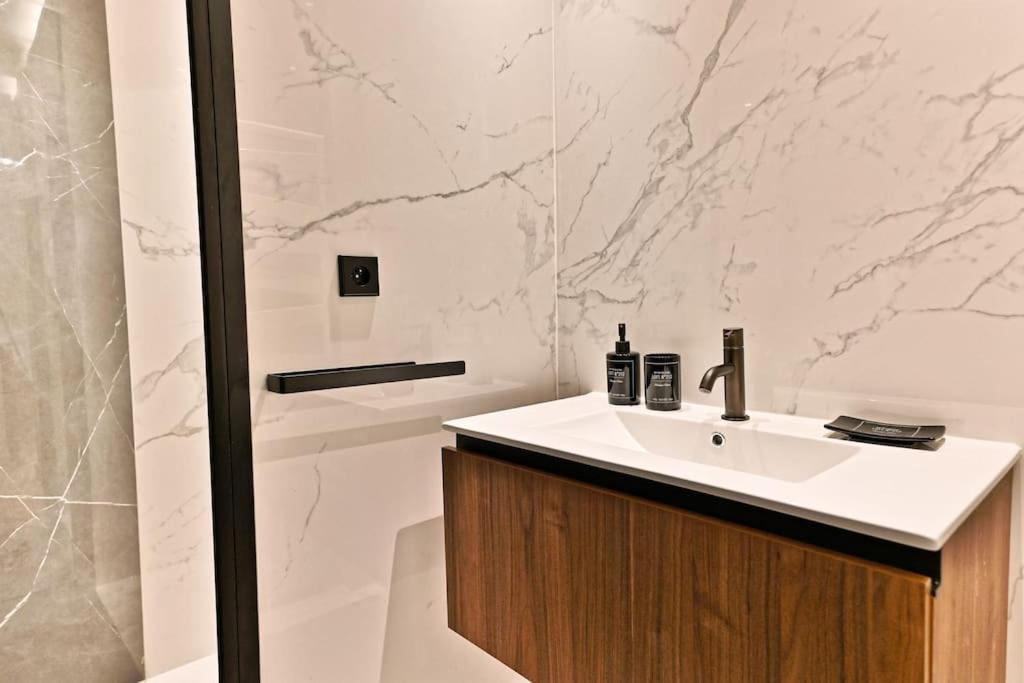 Apartment Magnifique #miromesnil #monceau #paris *