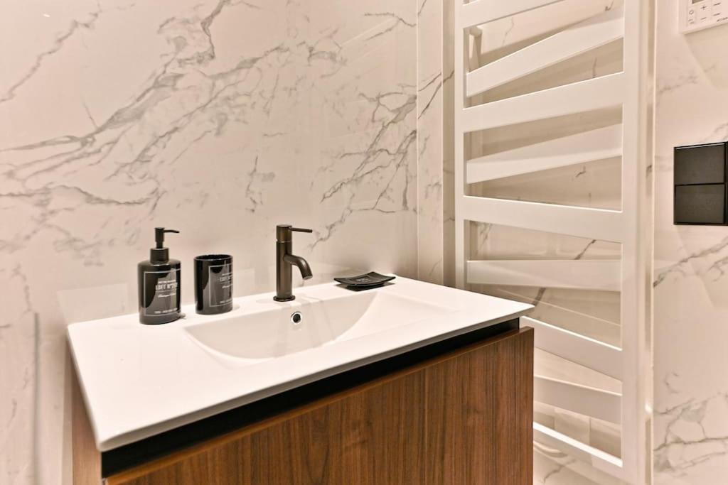 Magnifique #miromesnil #monceau #paris Apartment *