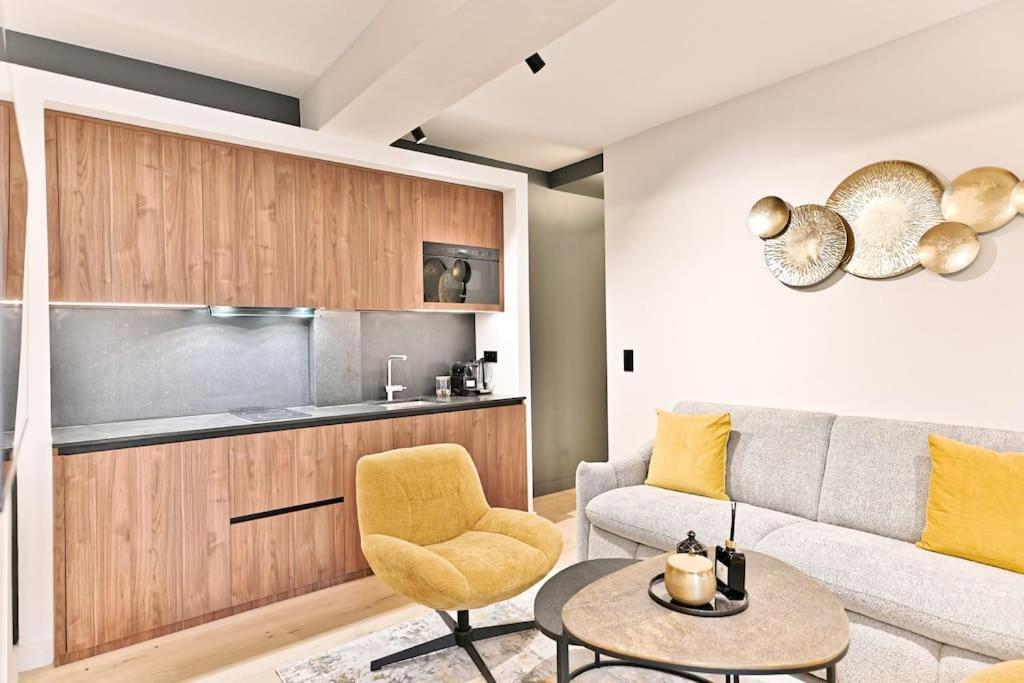 Magnifique #miromesnil #monceau #paris Apartment *