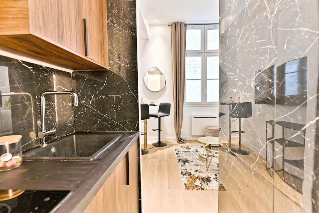 Chic Au Centre Du Sentier Apartment Paris