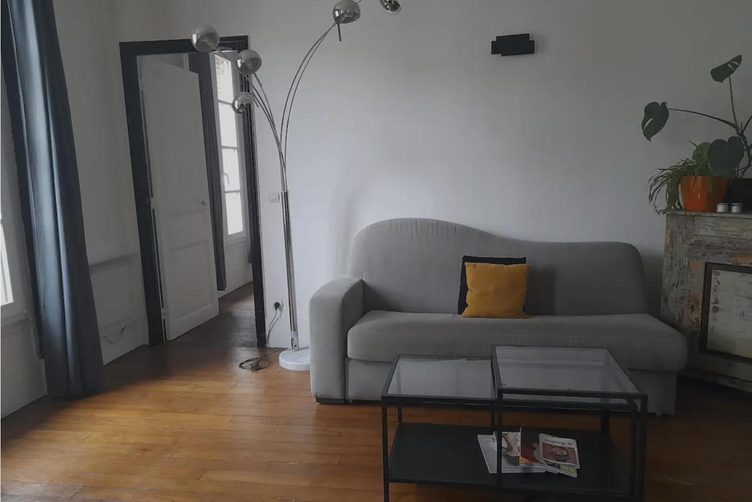 Apartment Cozy In Paris