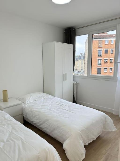 Spacious Near Carre De Baudouin Bua