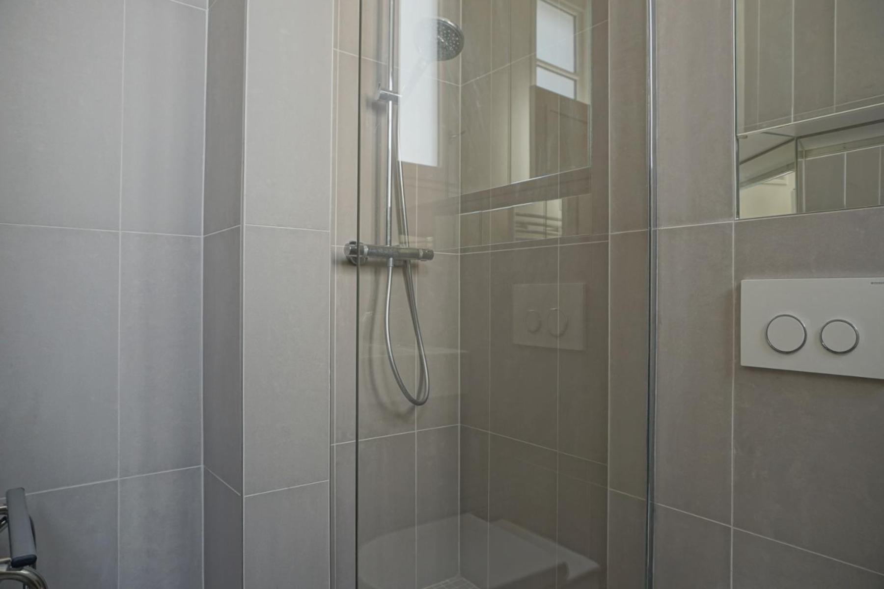 Rue Chateaubriand - 8 Apartment