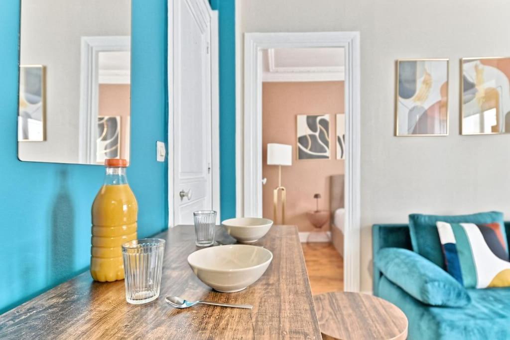 Apartment Cosy Et Colore Au Coeur De Paris