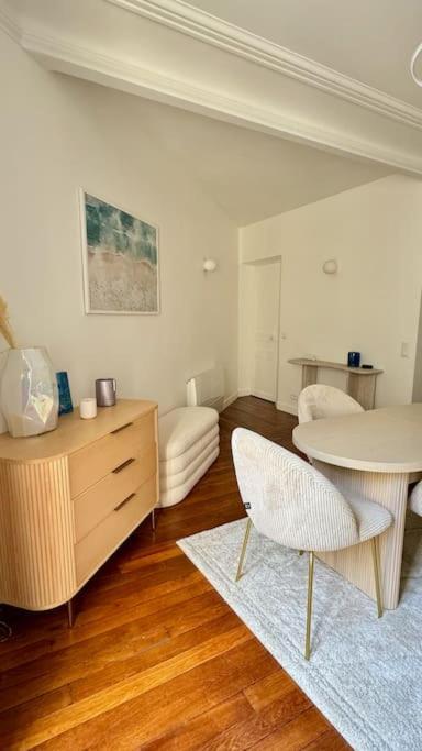 Elegant & Bright Close To Canal Saint-martin Appartement Paris