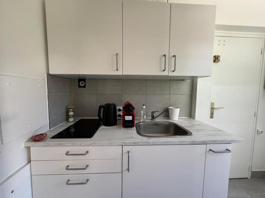 Apartment Stylish 1br With Peaceful Garden In 18th District