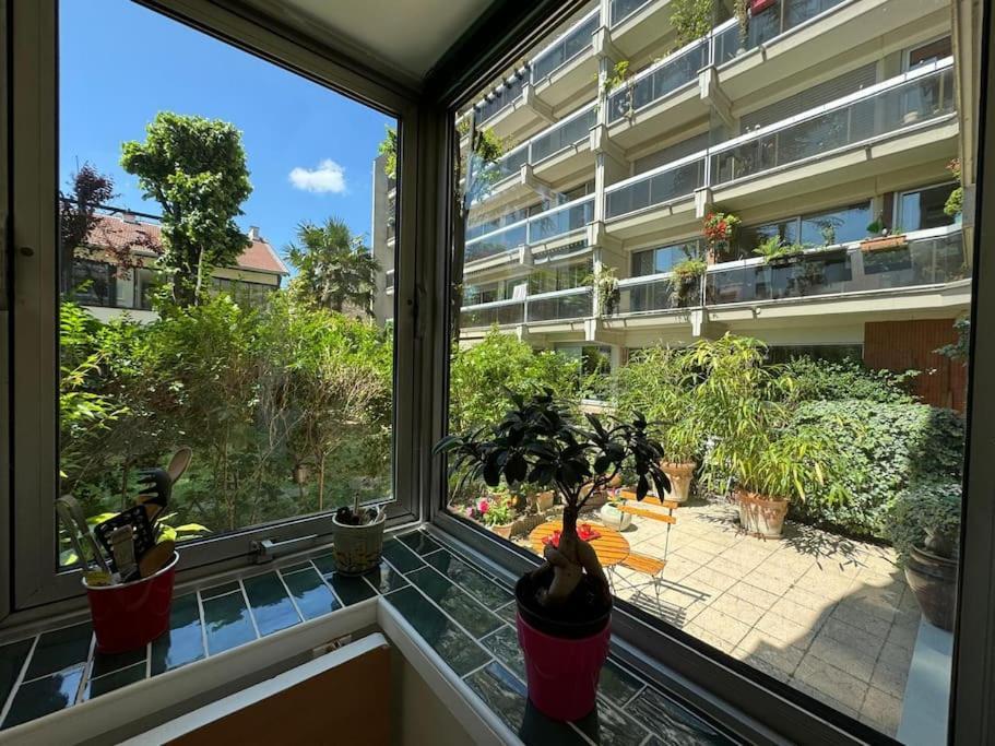 Apartment Stylish 1br With Peaceful Garden In 18th District