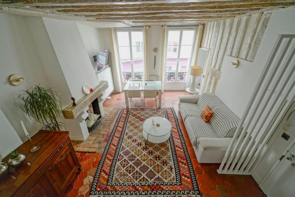2 Bedroom With The Location Of In 2nd Arr *