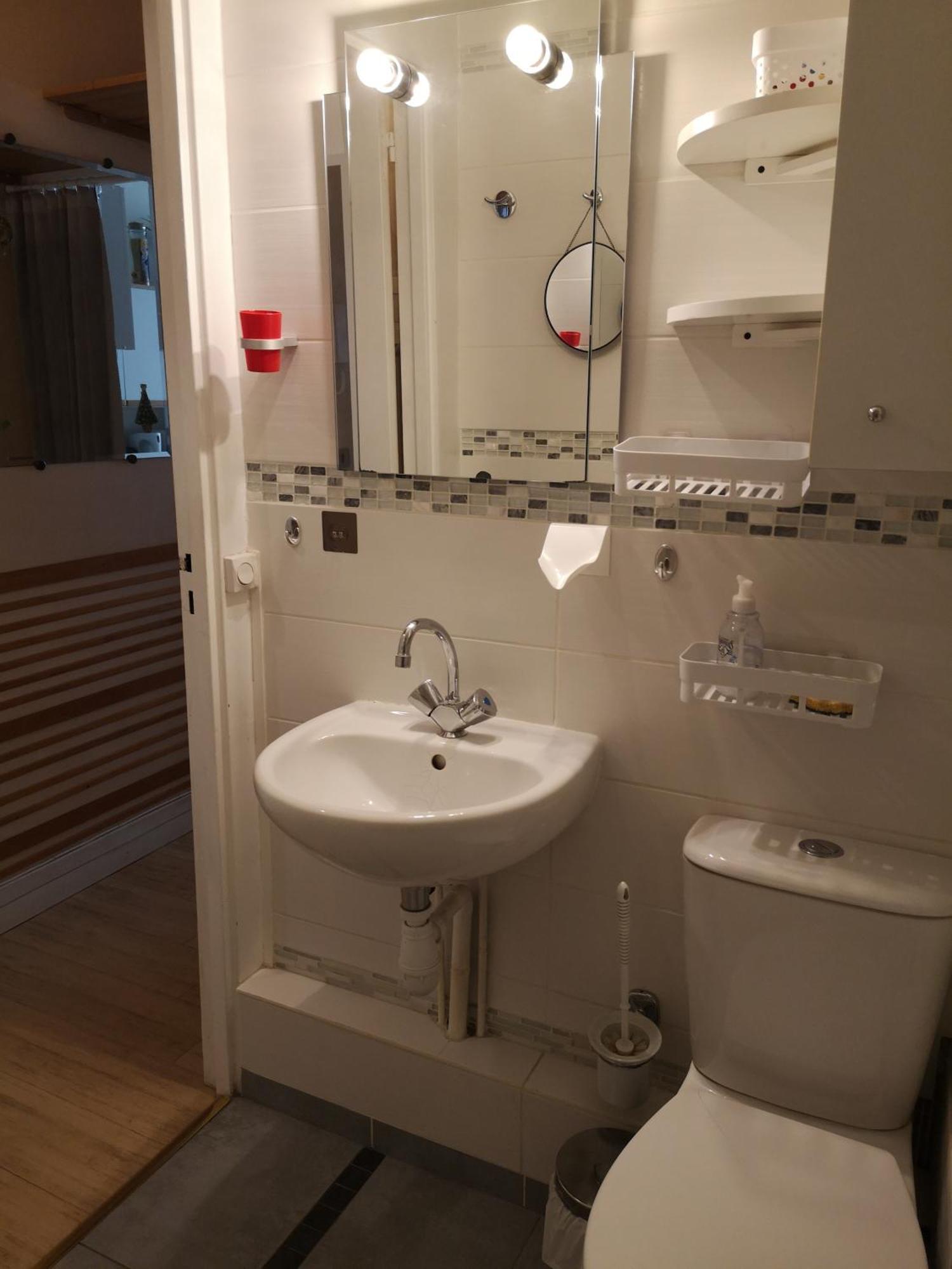 Studette Meublee, Ranelagh 16e Apartment *
