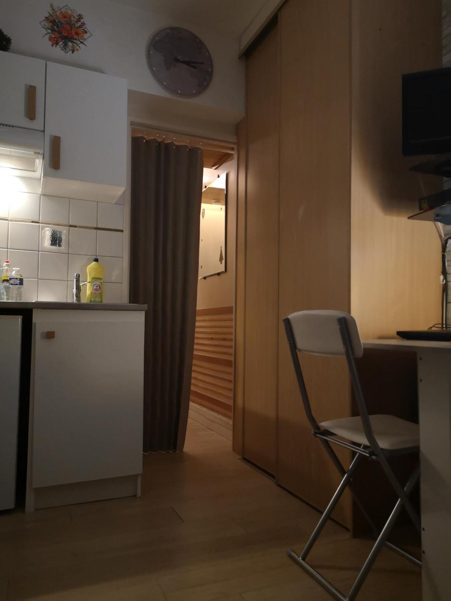 Studette Meublee, Ranelagh 16e Apartment *