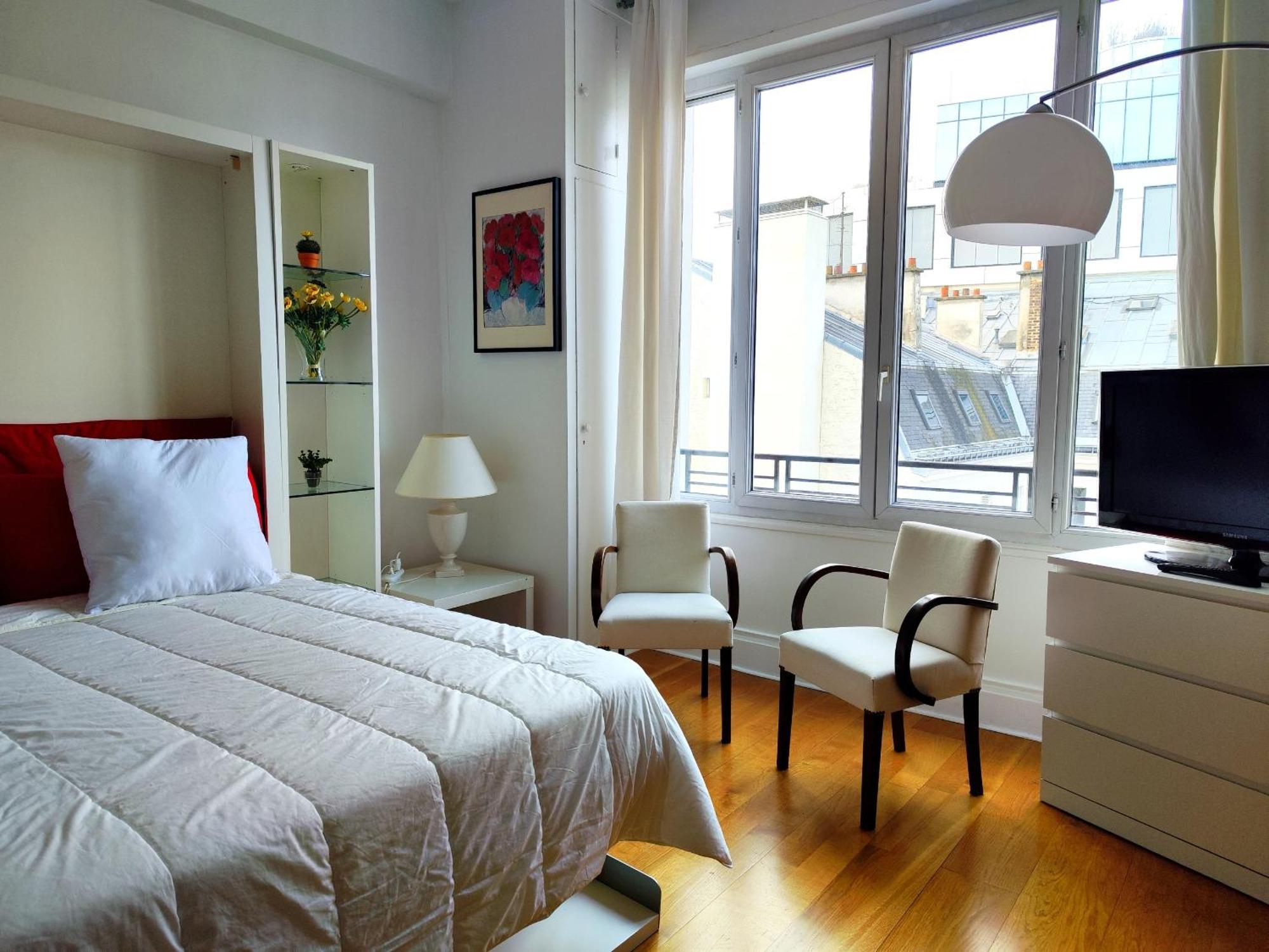 Avenue Franklin Roosevelt - 8 Apartment Paris