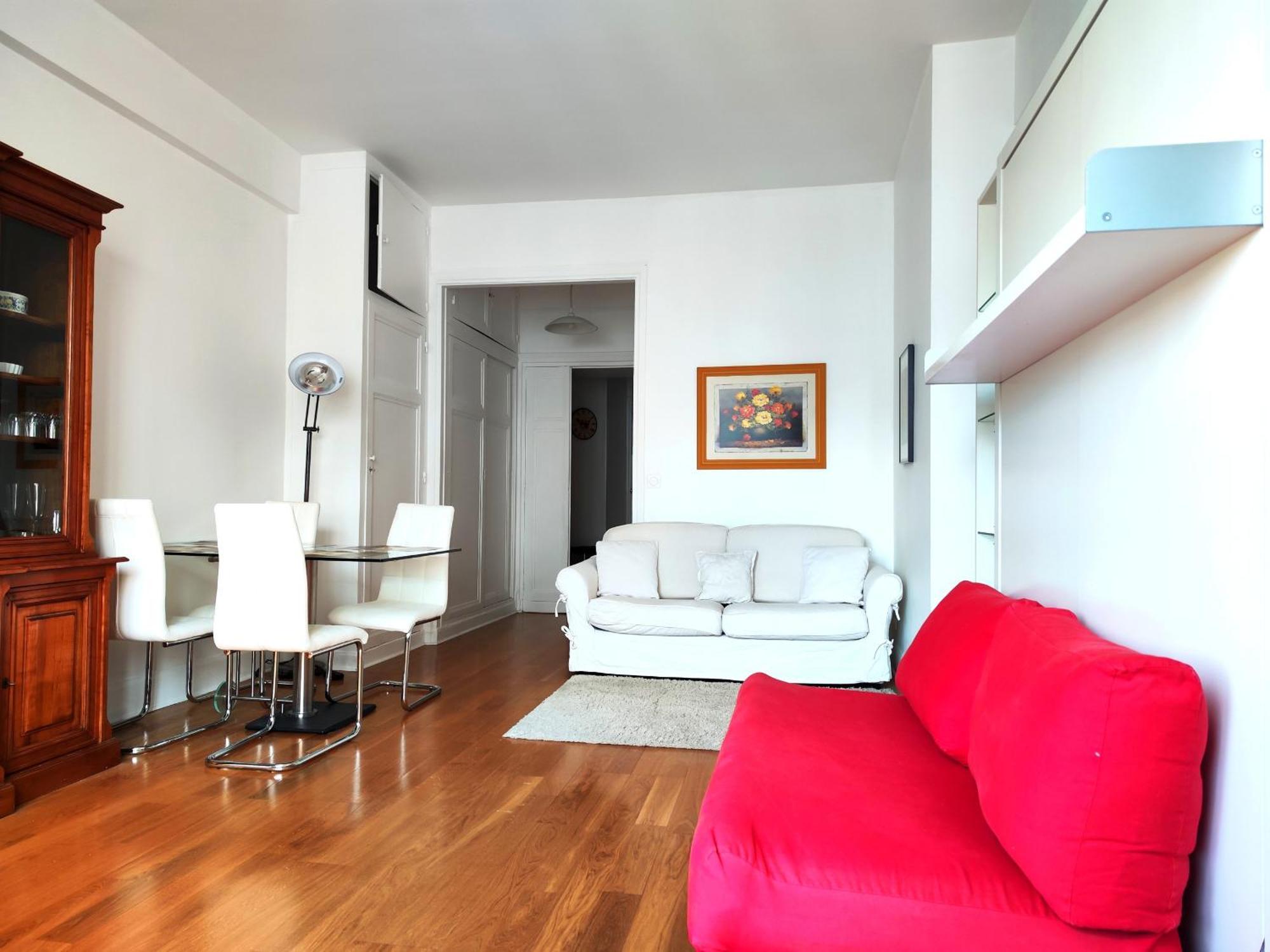 Avenue Franklin Roosevelt - 8 Apartment