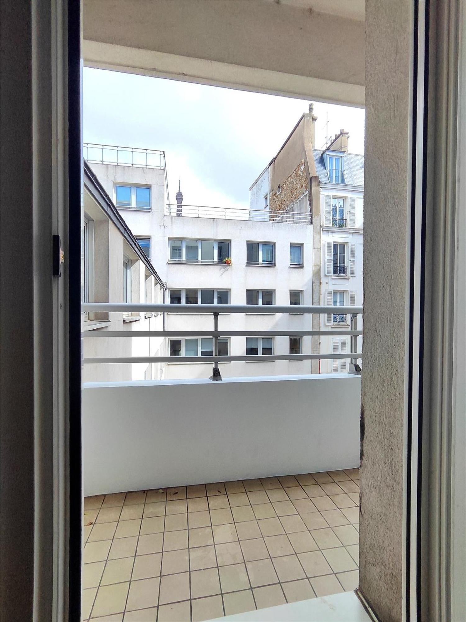 Rue Nocard - 7 *