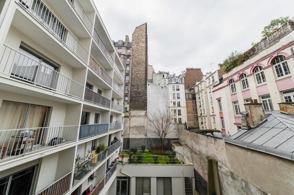 Studio Chaleureux Avec Terrasse - 18 - 2p Paris
