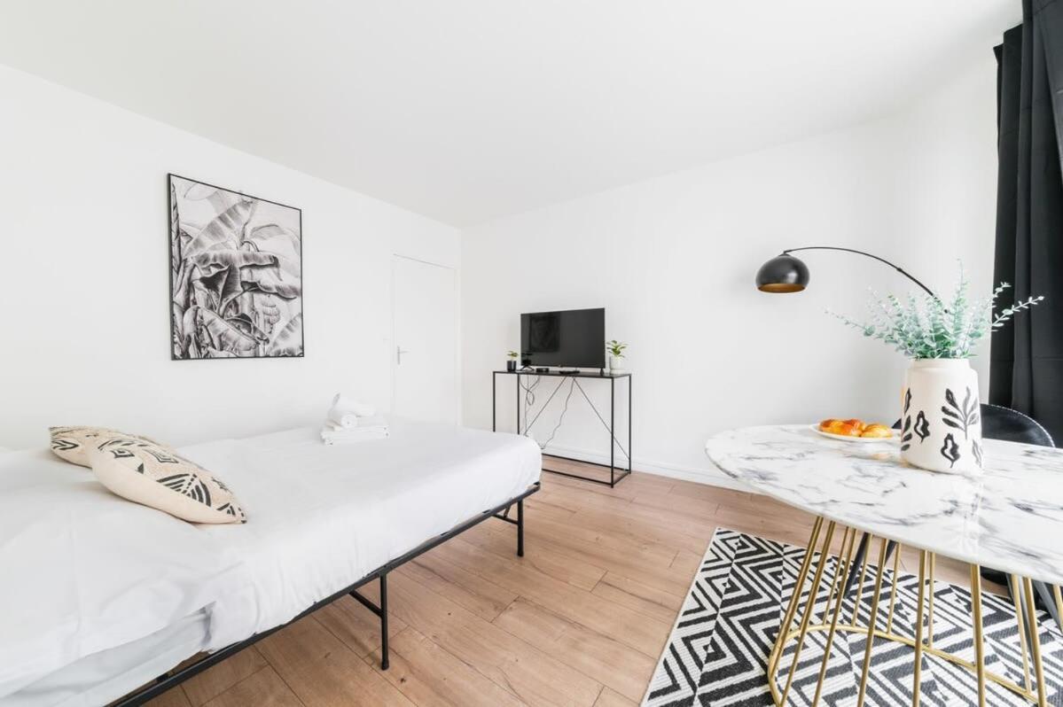 Studio Chaleureux Avec Terrasse - 18 - 2p Paris