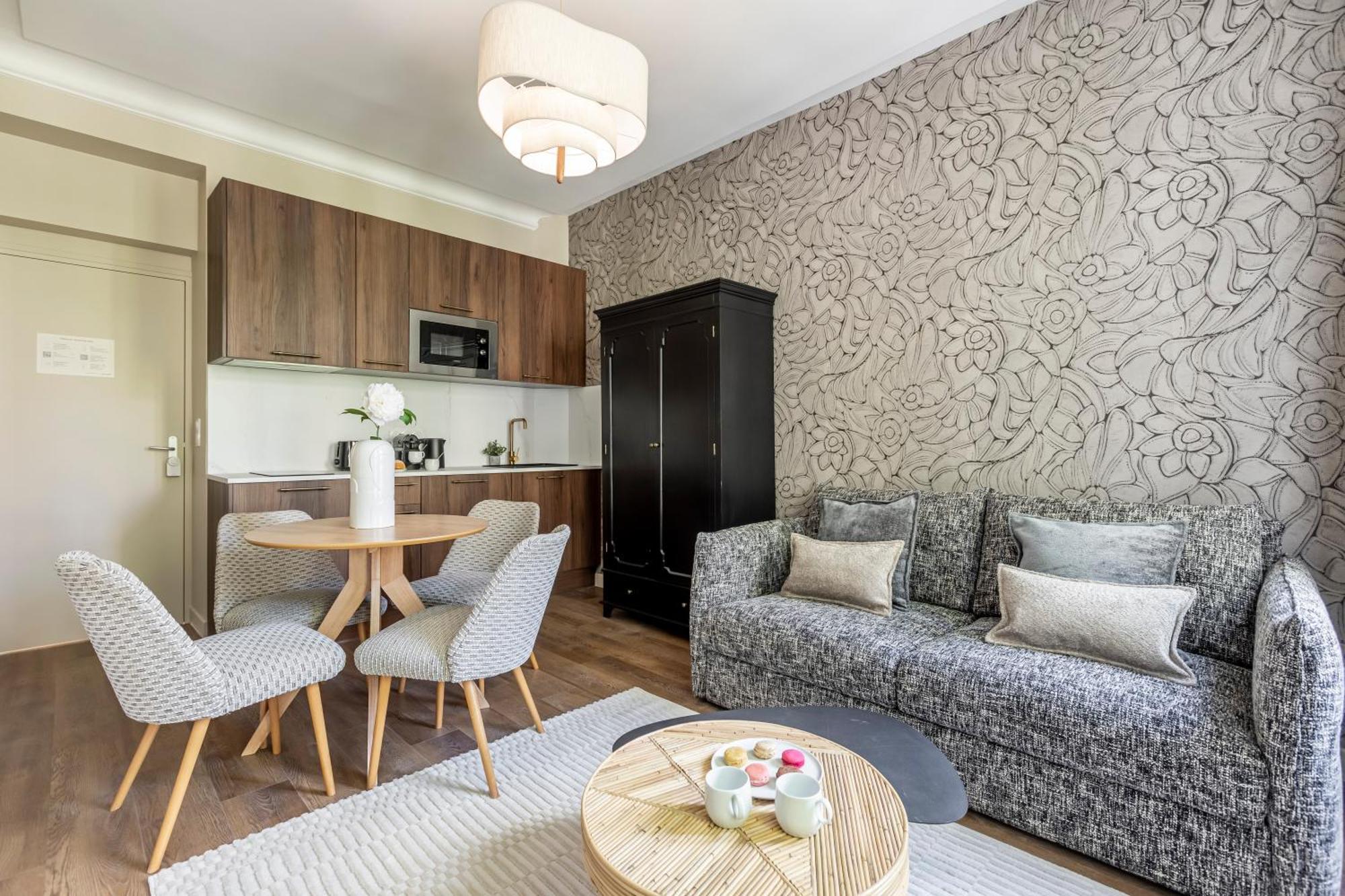 Sweett - Villiers Apartment