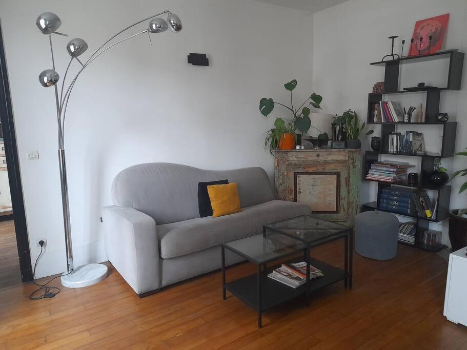 Cozy In Apartment *
